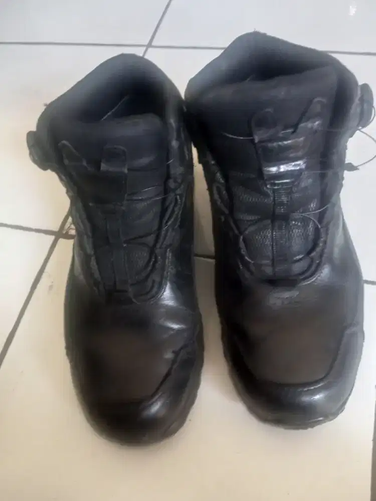Sepatu K2 full black boa system size 42