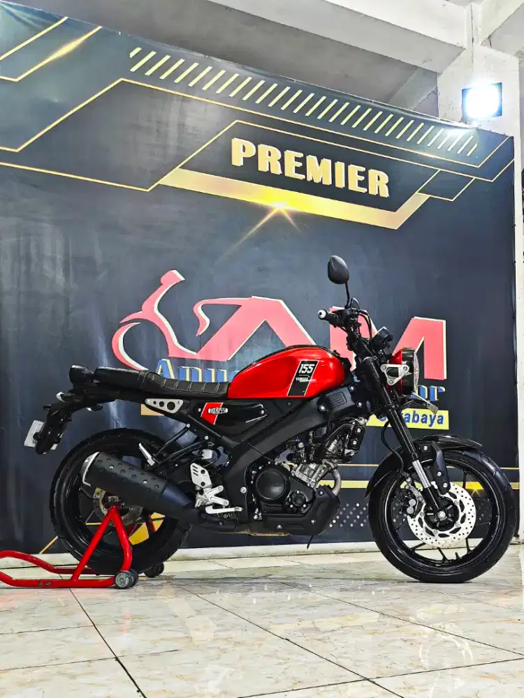Xsr 155 2024 km.4rb candy red Retro Modern. Anugerah Motor Rungkut