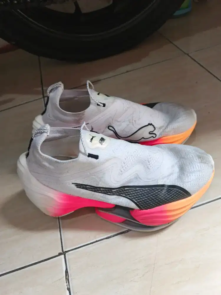 Sepatu puma nitro elite