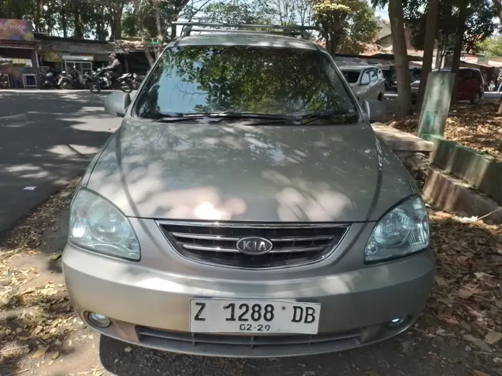 Di jual kia carens II