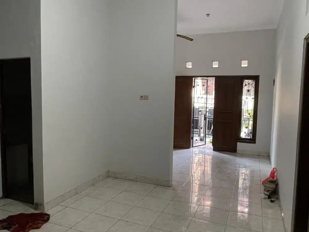 Dijual Rumah Dalam Kompleks Dekat Babarsari