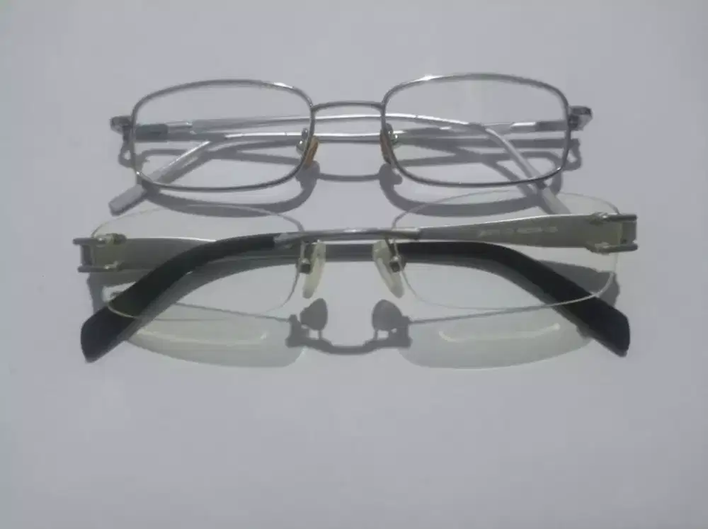 Kaca Mata Merek :  Zenith dll, 2 ( Pcs )