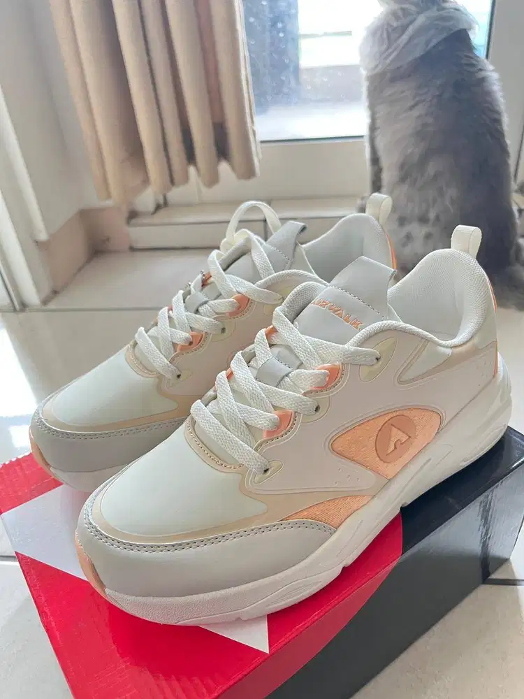 Dijual Sepatu Wanita AIRWALK Kondisi Baru 100%!