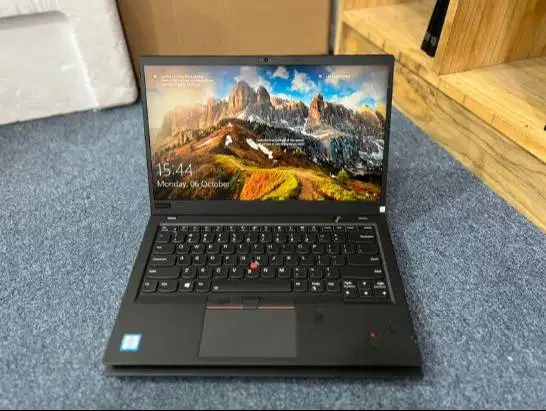 LAPTOP LENOVO X1 CARBON  TOUCH I7 GEN 8TH RAM 16  SSD 256 GB RA-WC