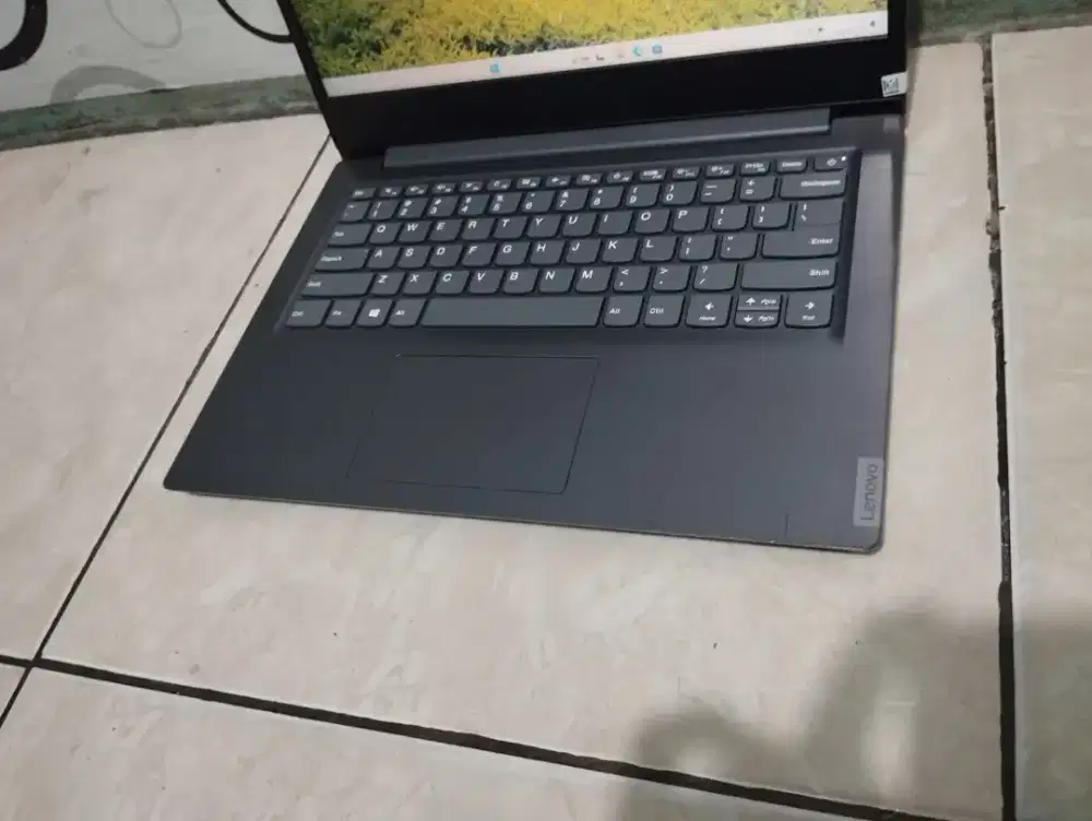 Forsale, Laptop LENOVO IDEAPAD 14 -ADA.