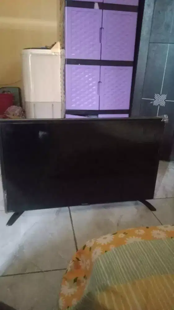 di juak tv  SHARP LED analog 32inch