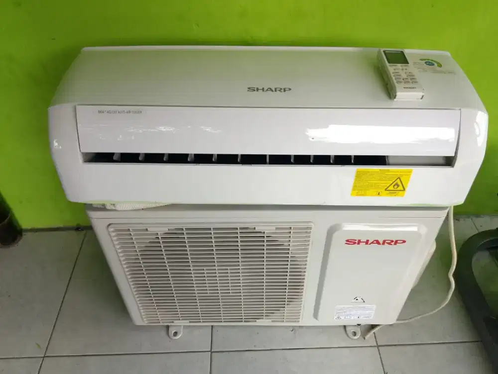 ac sharp 1/2 pk,lowwat 280 watt,termasuk pasang