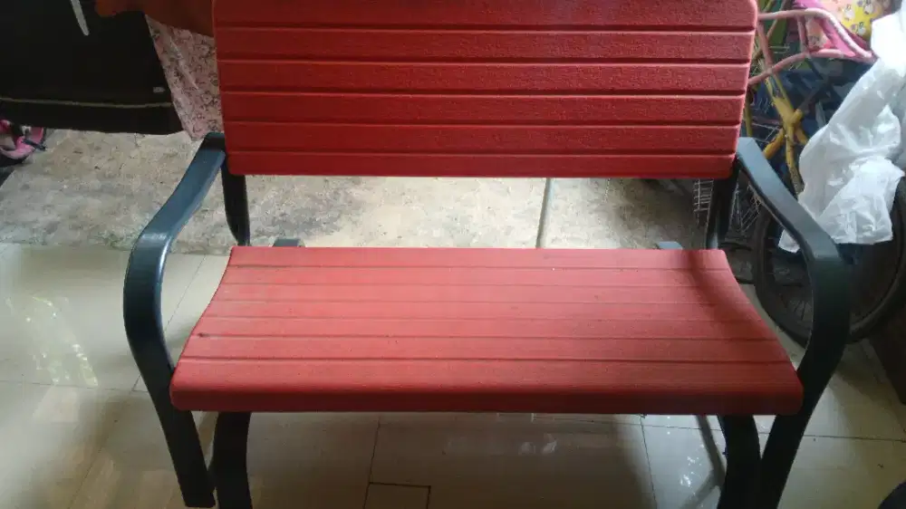 KURSI GOYANG PANJANG