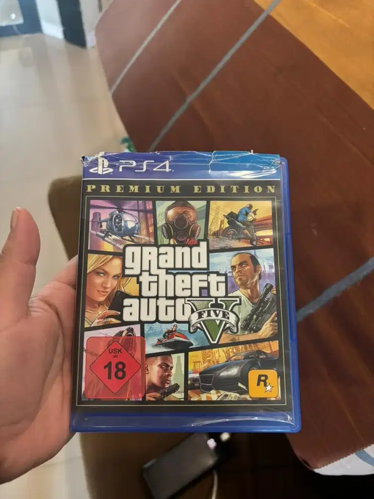 DIJUAL KASET PS4 / ps 4 / GTA V / mulus