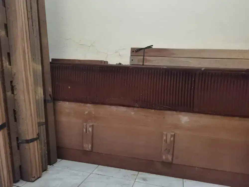 JUAL Ranjang Jati (+ Meja Jati) BAGUS