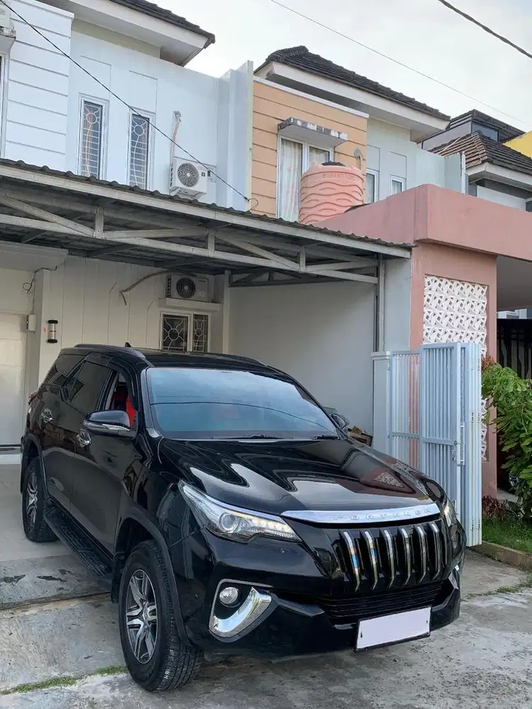 DIJUAL MOBIL TOYOTA FORTUNER 2.4G 4x2 A/T 2018 MURAH DI BALIKPAPAN