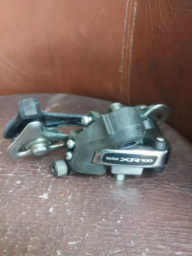 RD SUNTOUR XR 100