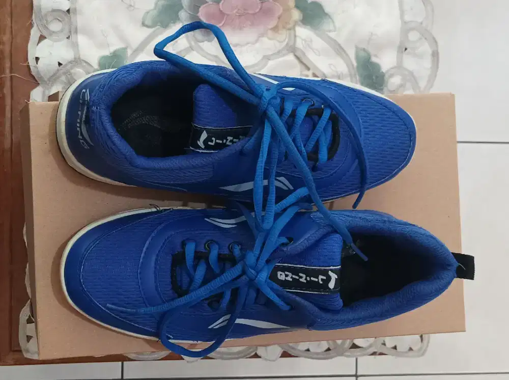 Sepatu Li Ning size 40 Second
