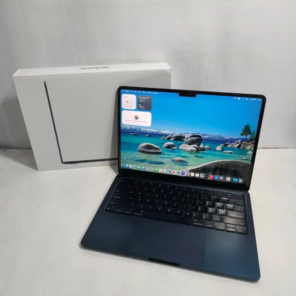Macbook air 2022 M2 Ram 8gb ssd 256gb fullset