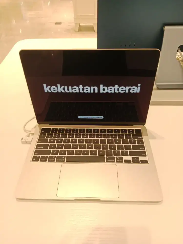 MacBook Air 13 inci
