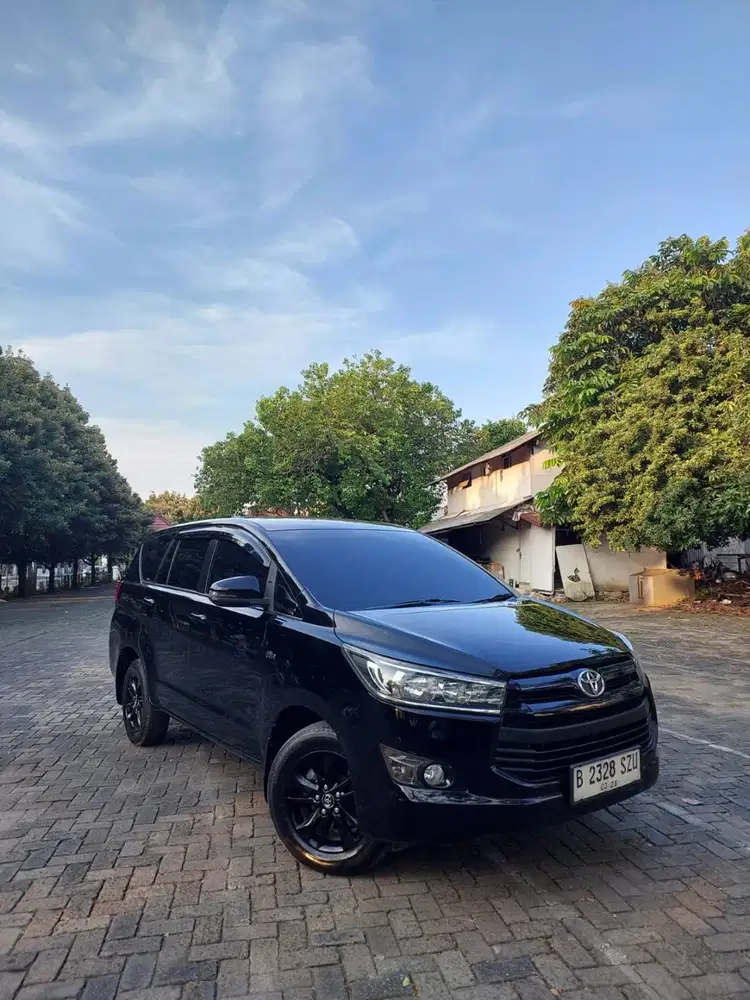 Dijual Toyota Innova G 2.0 bensin Matic 2018