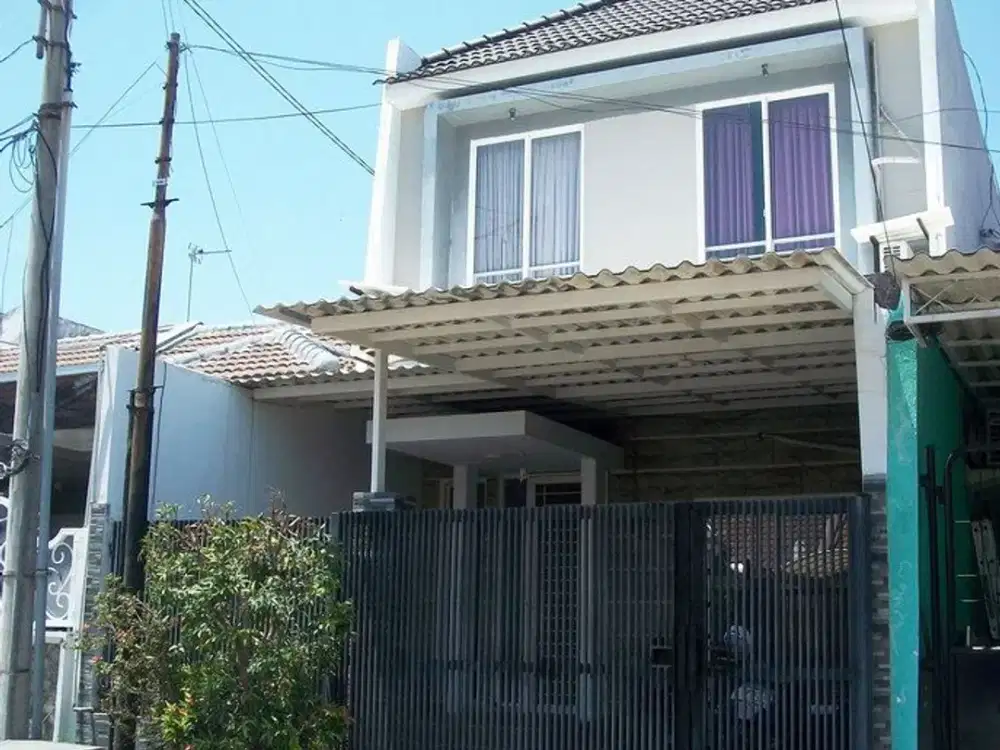Rumah di Pantai Mentari