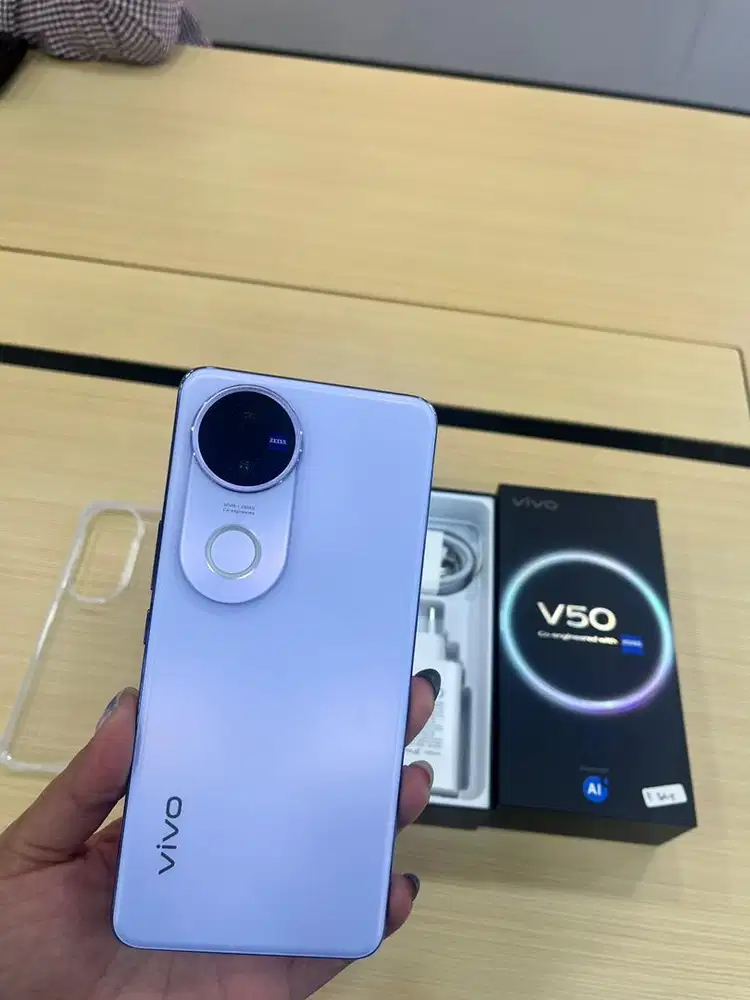 Jual cepat v50 12/256