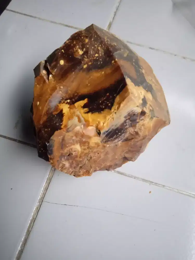 Batu bahan Yaman coklat