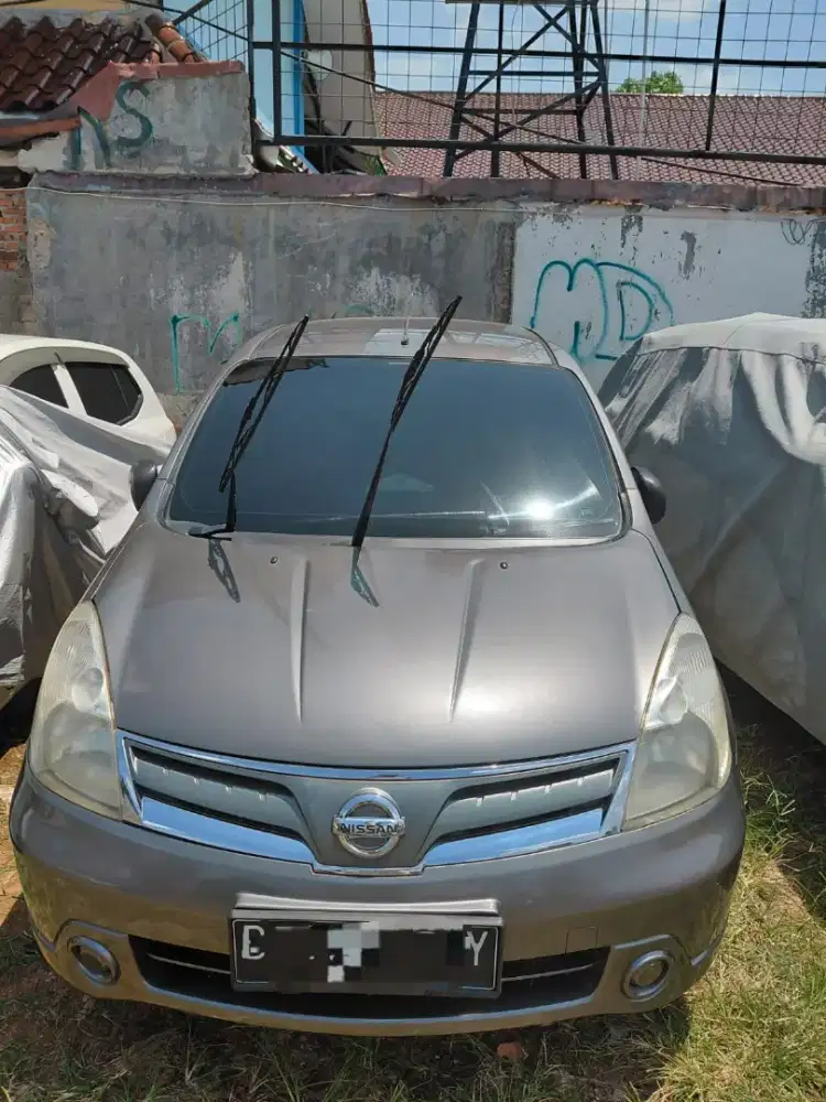 Nissan Grand livina 2012 Bensin
