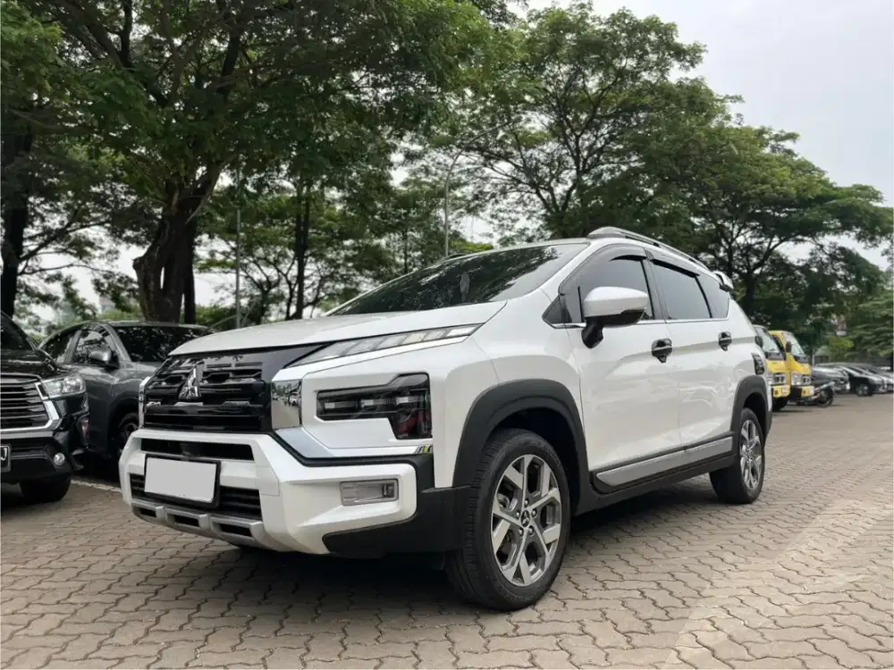 MITSUBISHI XPANDER CROSS 1.5 PREMIUM PACKAGE AT MATIC 2023 PUTIH