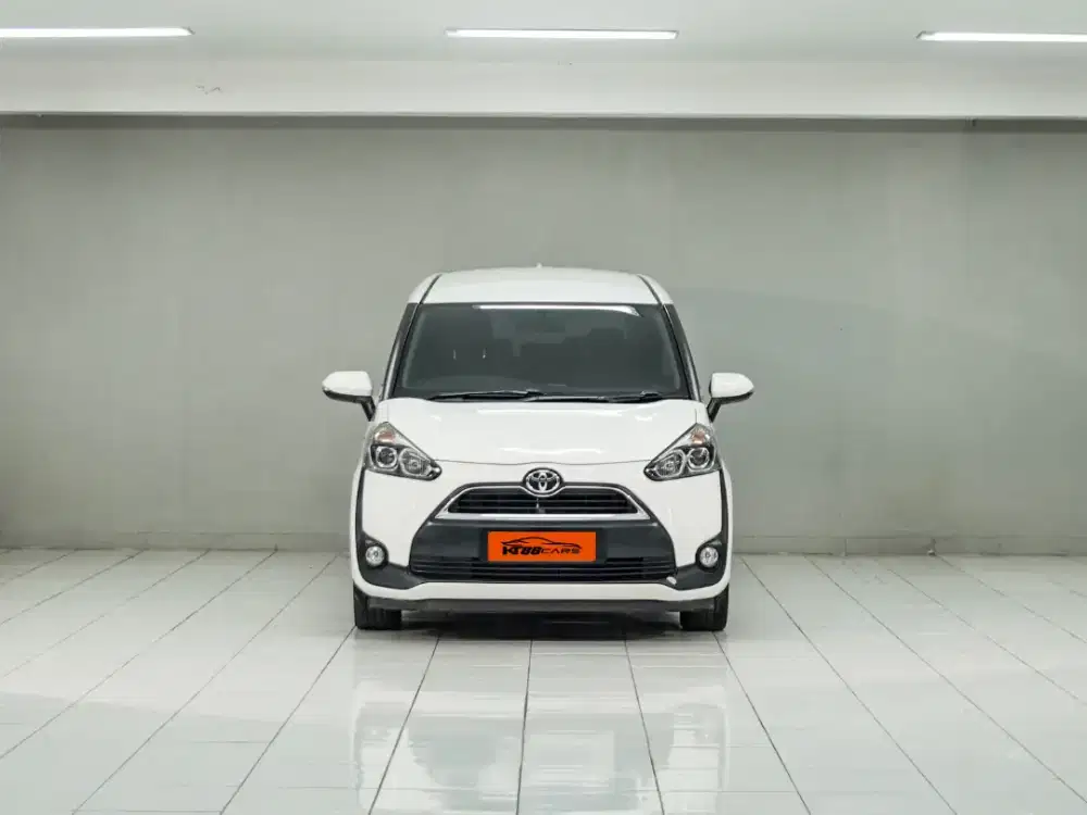 TOYOTA SIENTA 1.5V AT TAHUN 2017