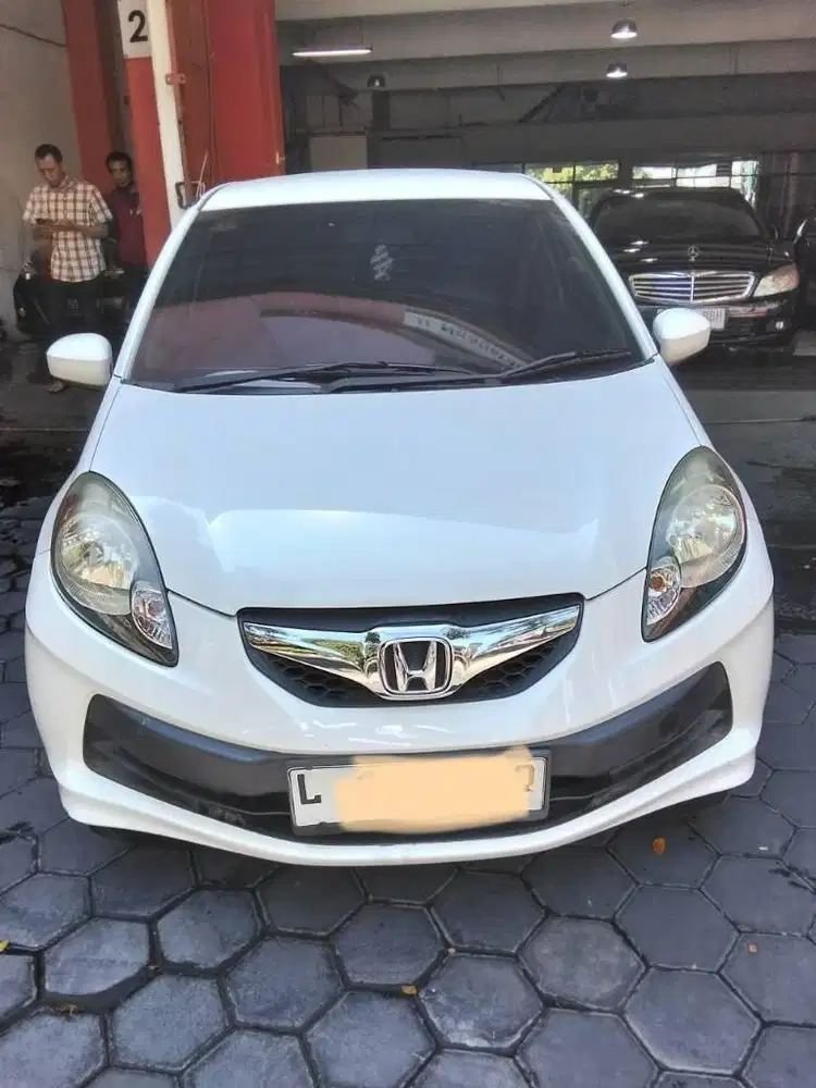 HONDA BRIO 1.350 CC E MT 2013. NOPOL L. PUTIH