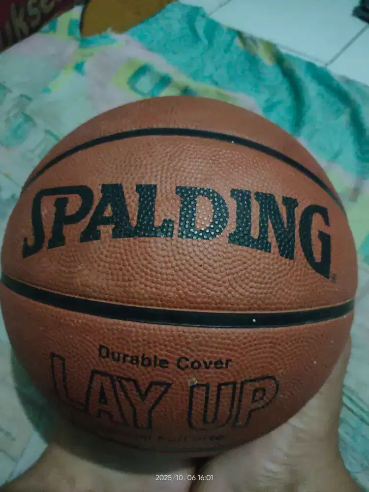 Bola basket spalding