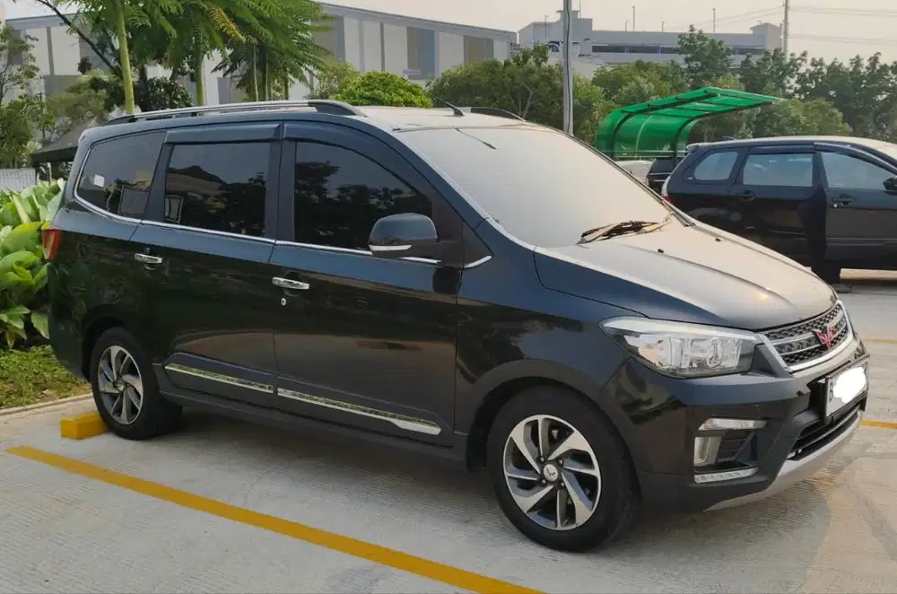 Wuling confero s lux act hitam tahun 2020