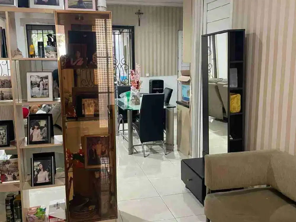 Di sewakan rumah mewah di alam sutra