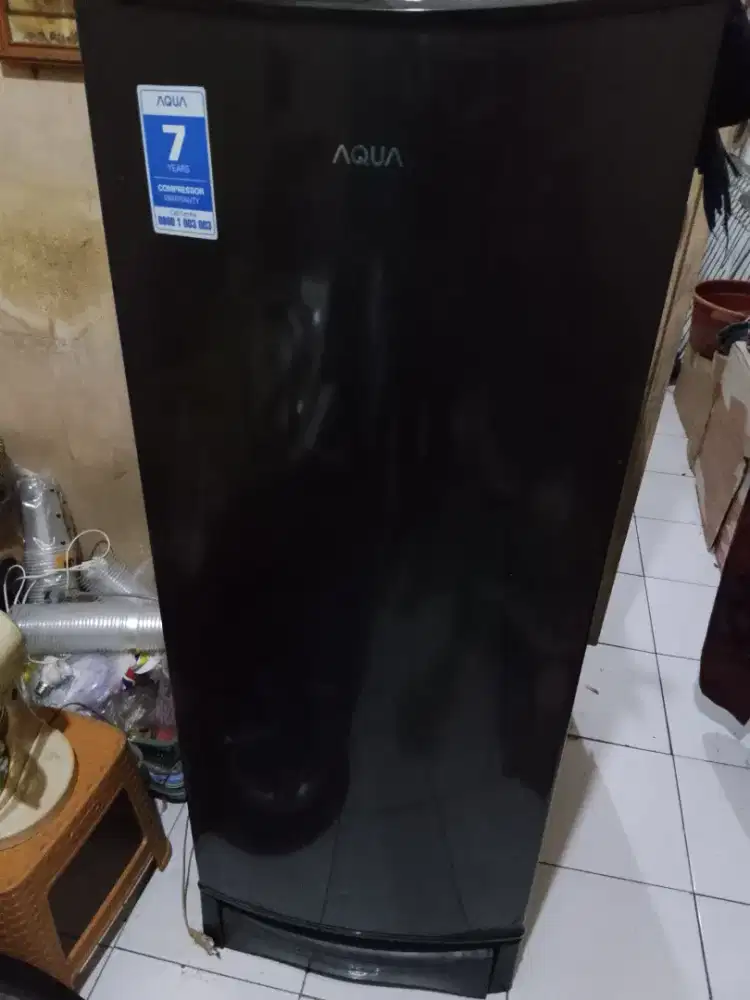 DI JUAL KULKAS AQUA 1 PINTU