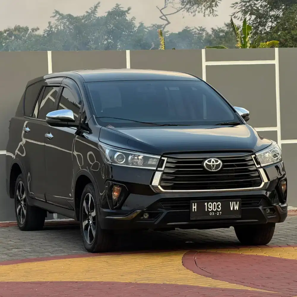 INNOVA VENTURER 2.4 DIESEL AT 2022 FACELIFT