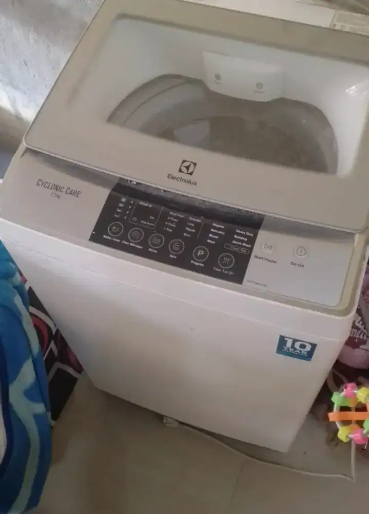 Mesin cuci electrolux top load