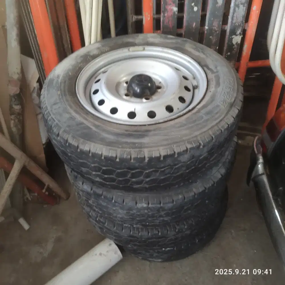 Velg hylux plus ban dan dop