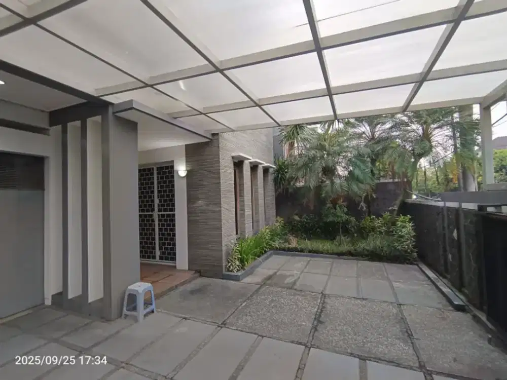 Best Price! Rumah terawat siap huni komplek Batununggal Bandung
