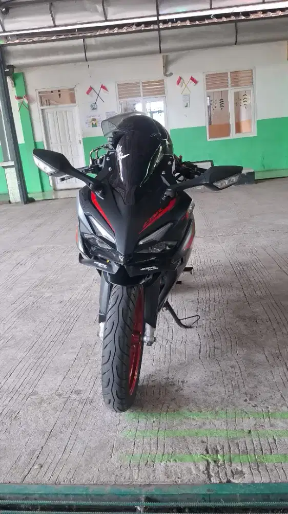 Jual motor CBR 150R TAHUN 2021