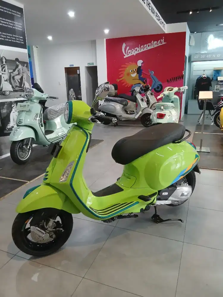 Vespa Primavera S 150 I-Get Super Like New !!