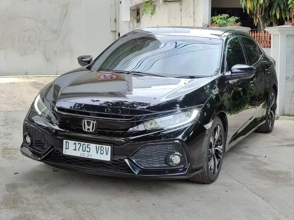Honda CIVIC TURBO HATCHBACK 1.5 AT 2018 LowKM 29rb RECORD HONDA BDG