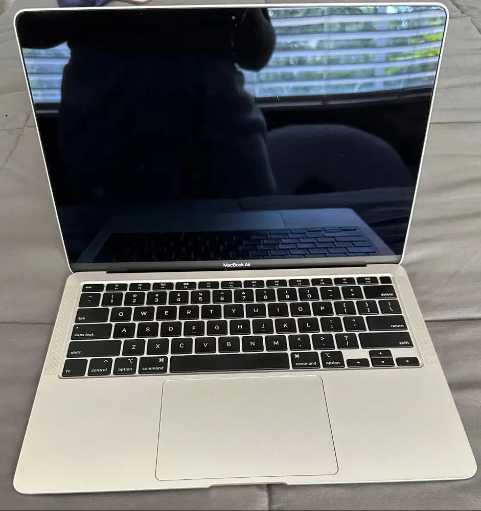 Macbook Air M1 Ibox (8/256)