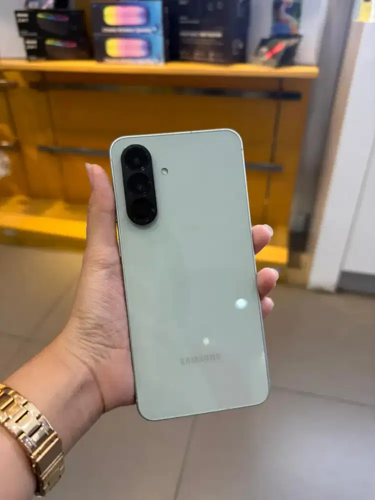 Samsung galaxy A56 free adaptor