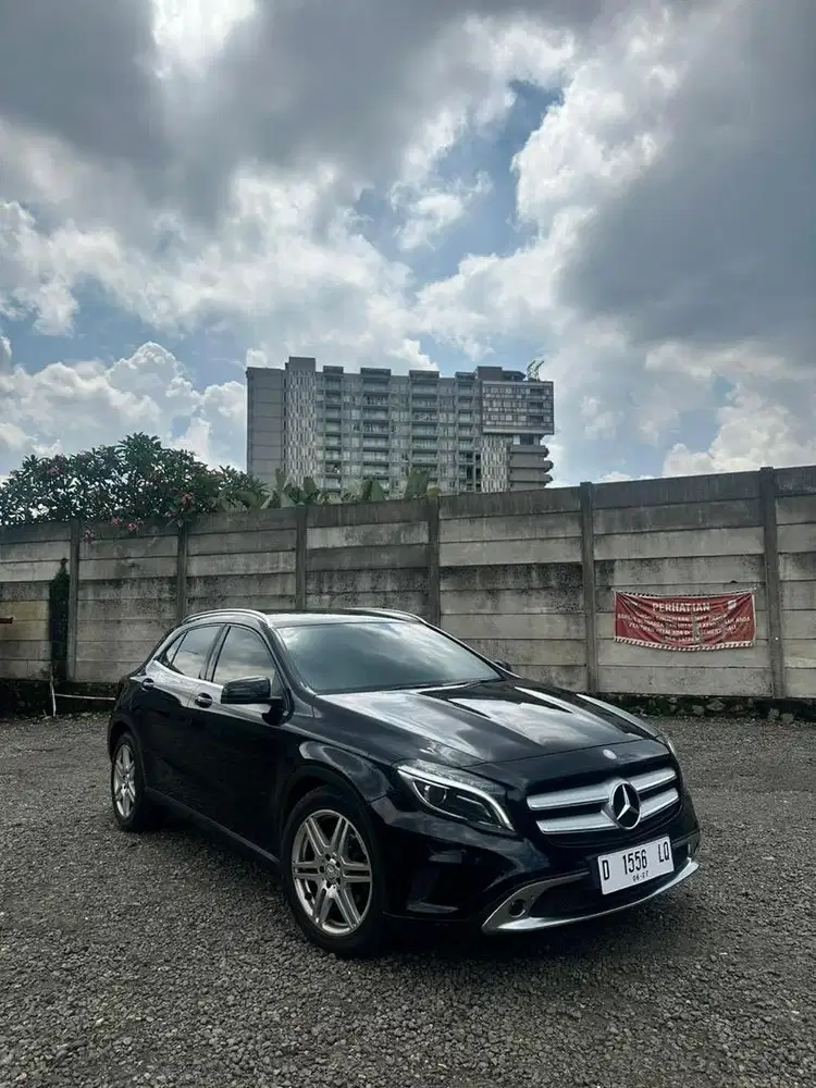 MERCEDES BENZ GLA 200