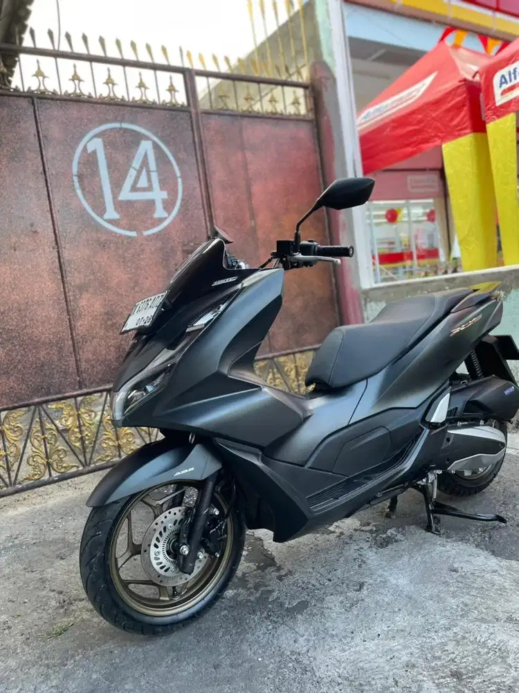 Pcx 160 abs 2023  dp 3 jt “ bintang dewata motor “