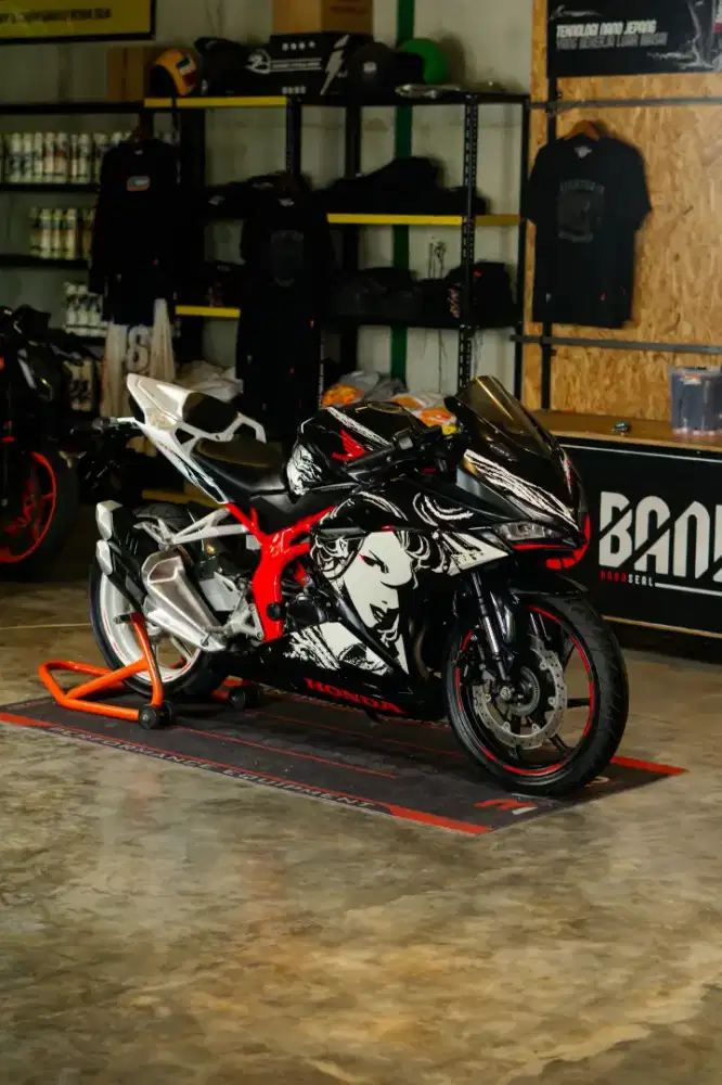 Cbr250rr  abs se kabuki  langka