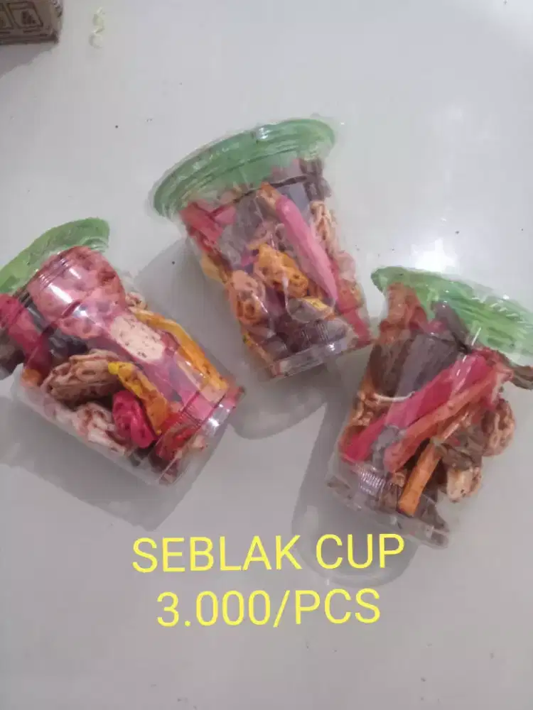 Jual makanan ringan siap saji