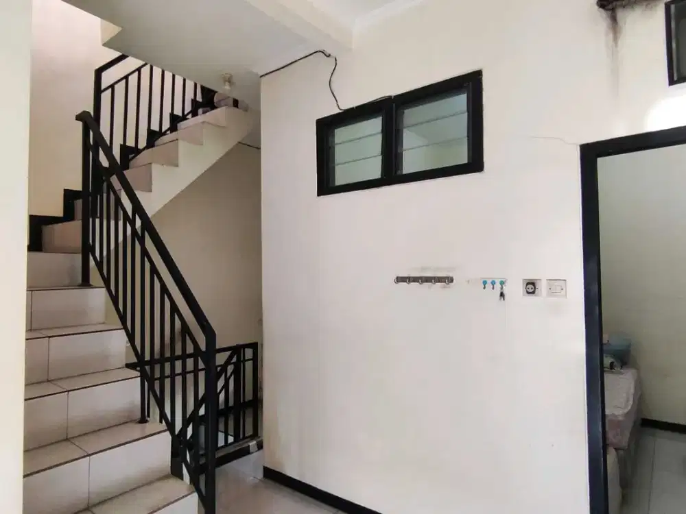 Rumah 3 Lantai Kapas Gading Madya Surabaya Siap Huni Murah RIC.A250