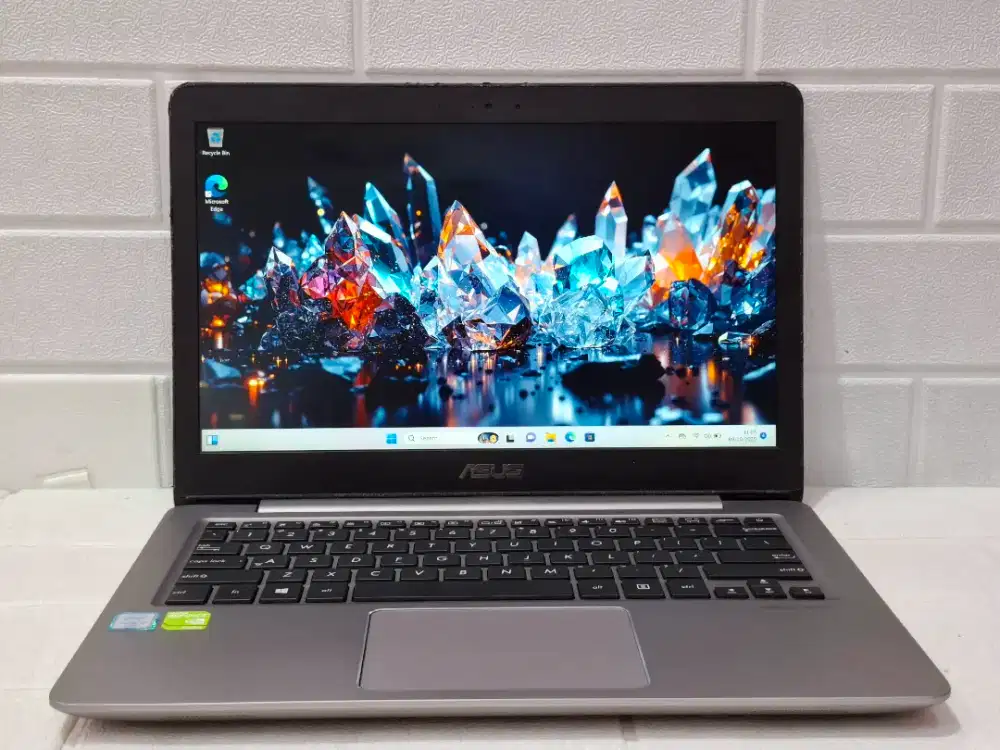 Asus ZenBook UX310UQ/Intel Core  i7-6500U RAM 16GB SSD 256GB/HDD 1TB