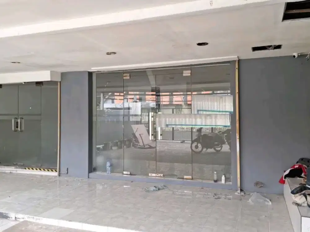 RUMAH JALAN KARTINI SURABAYA STRATEGIS UNTUK USAHA MURAH RON.A2419