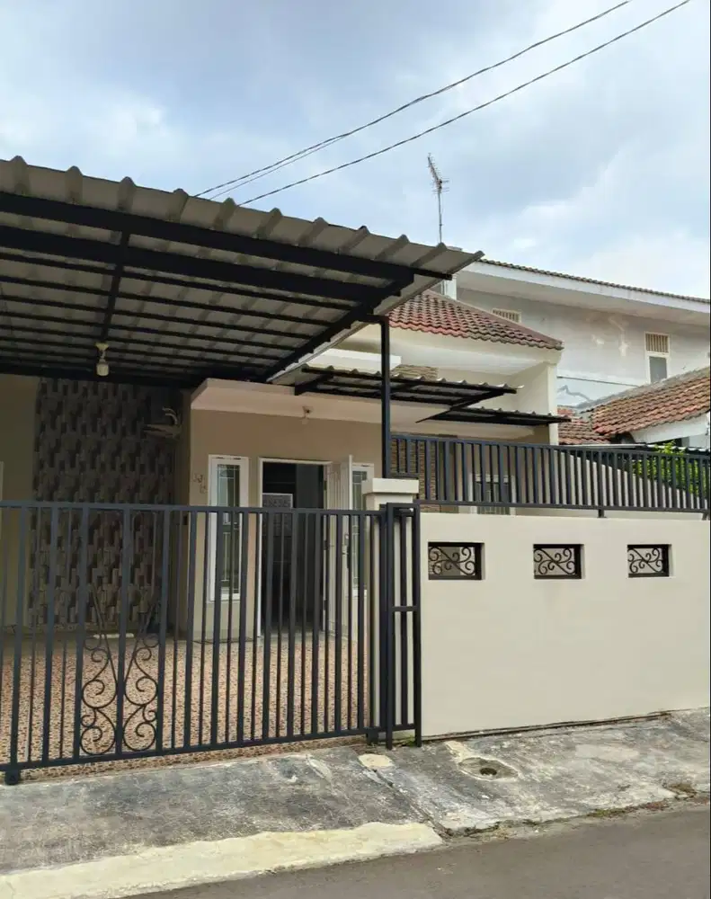 DIJUAL RUMAH DI GRIYA LOKA BSD