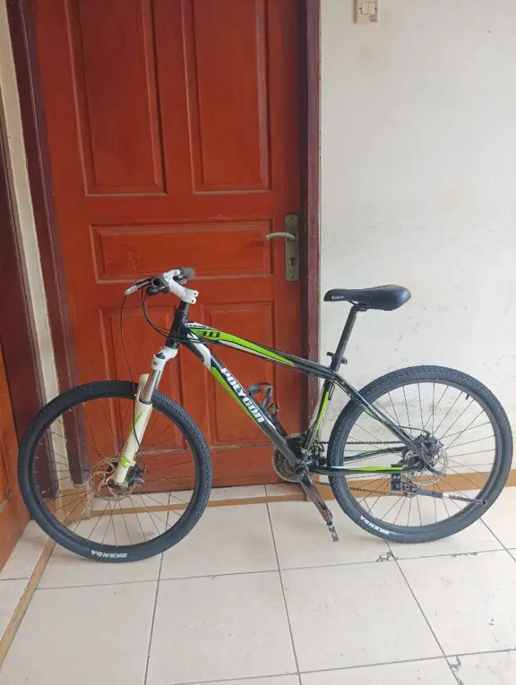 Sepeda polygon premier 3