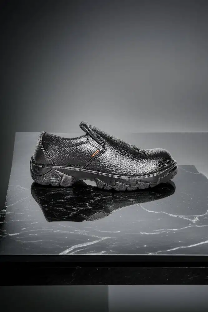 Supplier sepatu buat kerja Samarinda